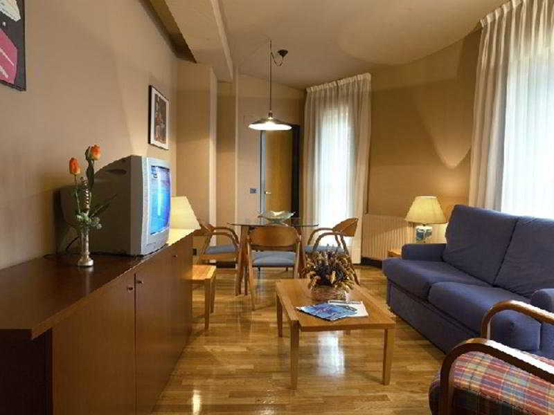 Aparthotel Campus Oviedo Rom bilde