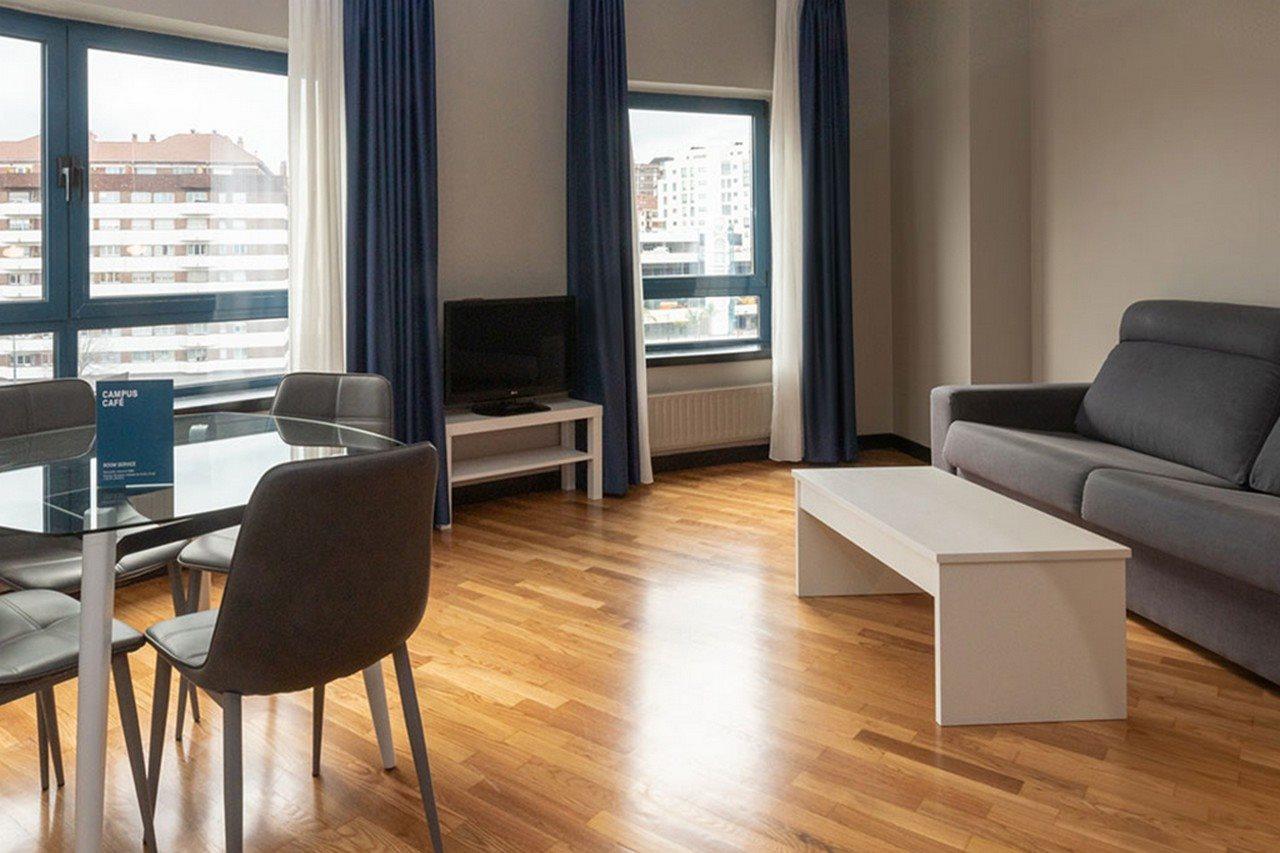 Aparthotel Campus Oviedo Eksteriør bilde