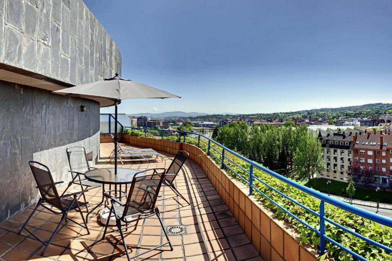 Aparthotel Campus Oviedo Eksteriør bilde