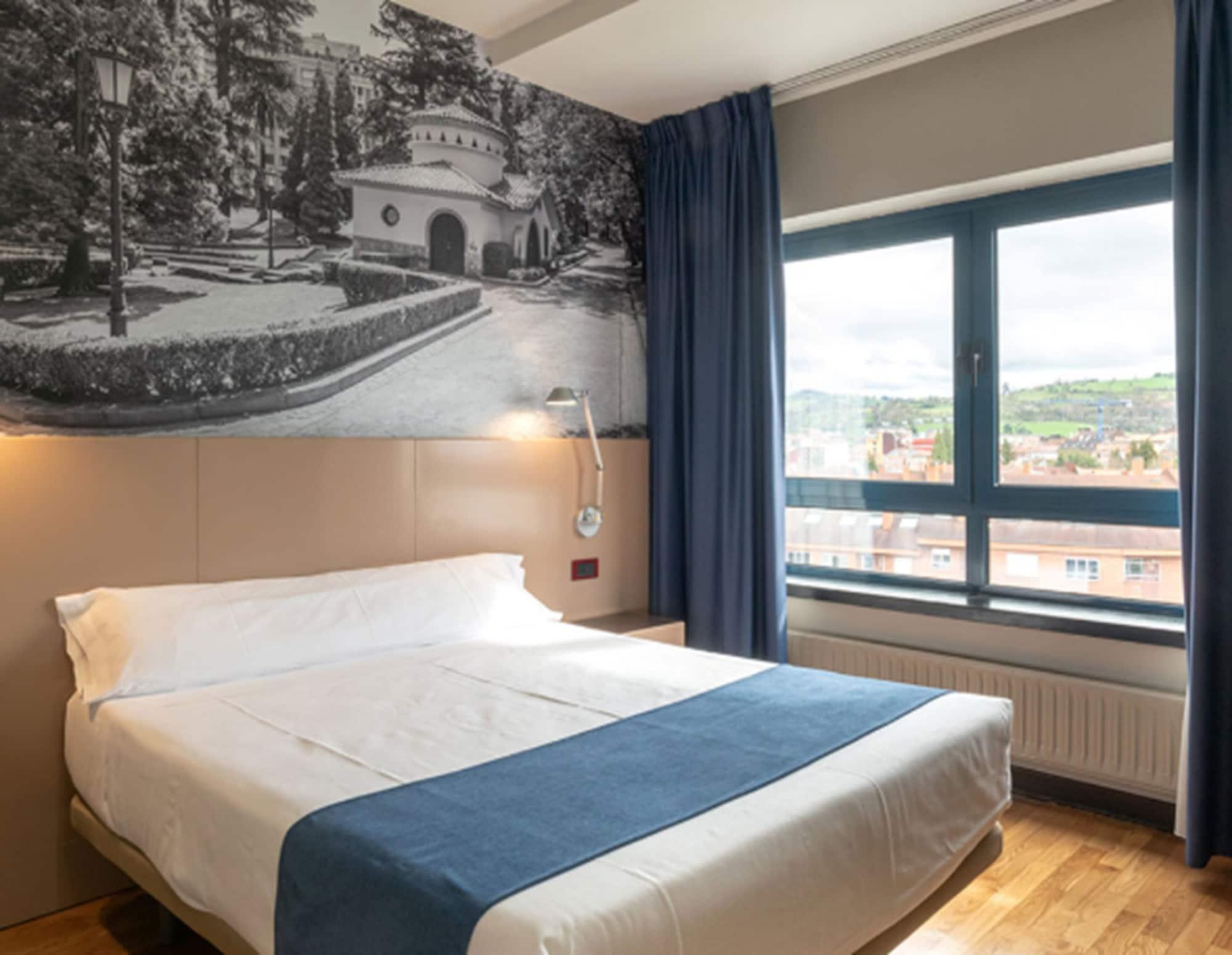 Aparthotel Campus Oviedo Eksteriør bilde