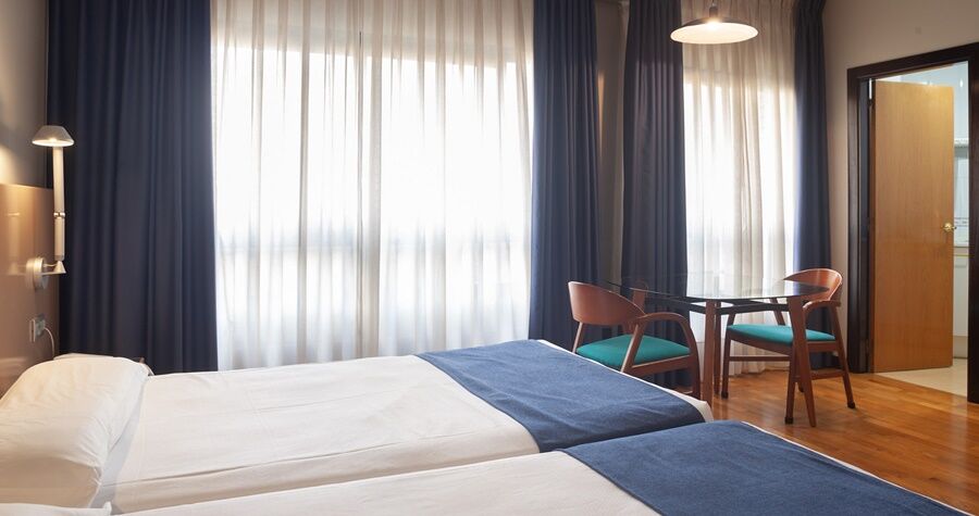 Aparthotel Campus Oviedo Eksteriør bilde