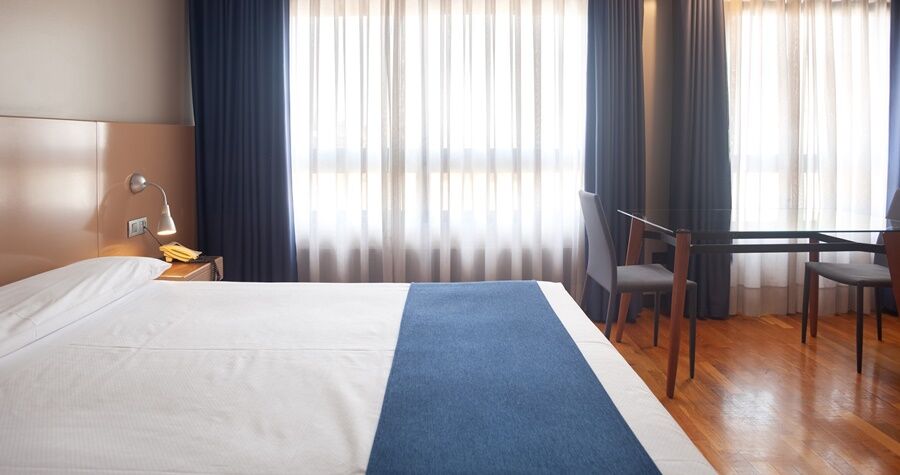 Aparthotel Campus Oviedo Eksteriør bilde