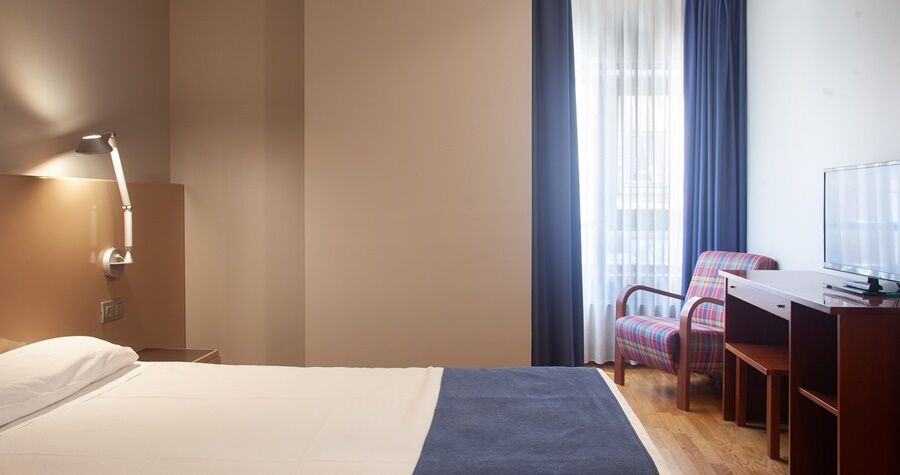 Aparthotel Campus Oviedo Eksteriør bilde