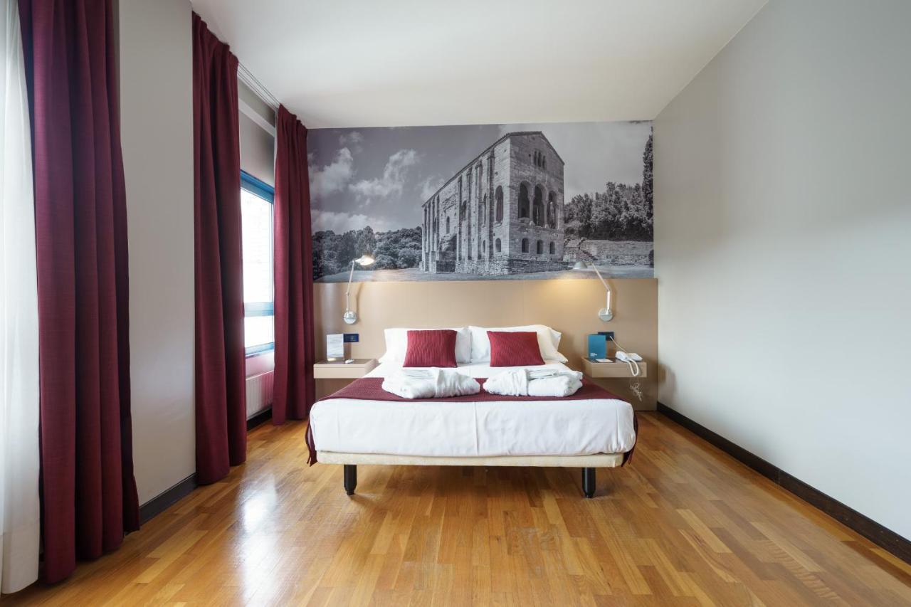 Aparthotel Campus Oviedo Eksteriør bilde