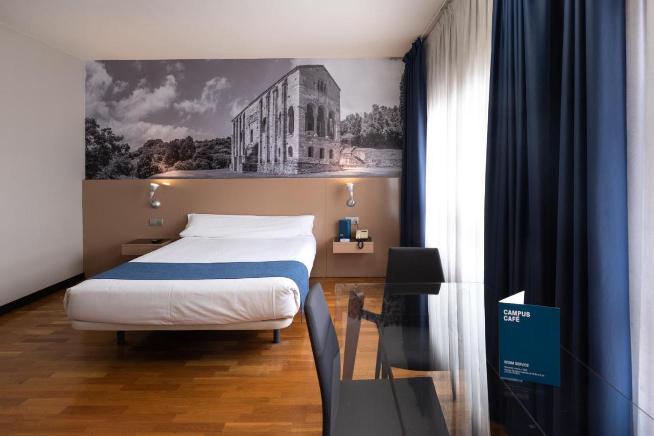 Aparthotel Campus Oviedo Eksteriør bilde