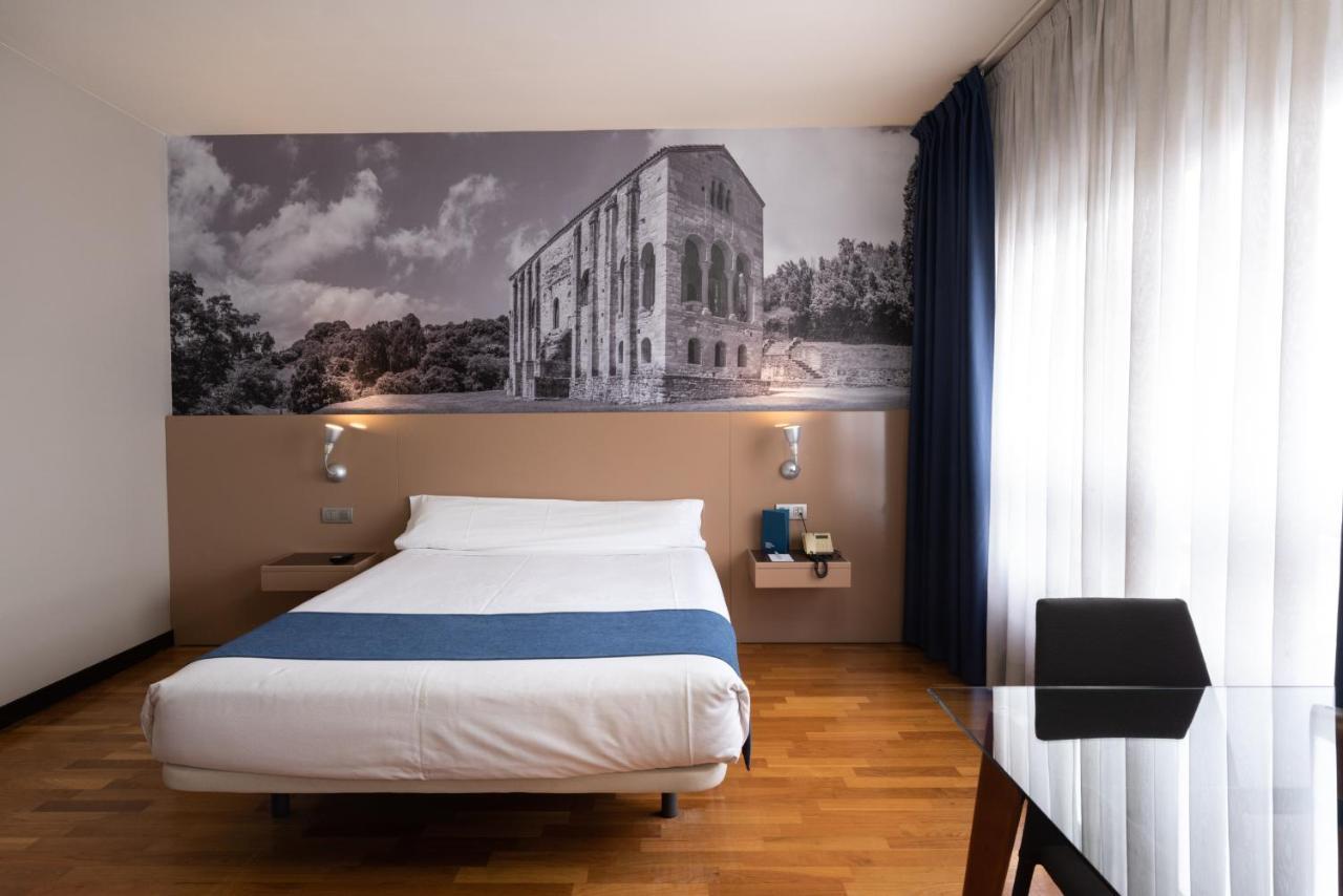 Aparthotel Campus Oviedo Eksteriør bilde