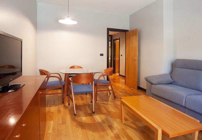Aparthotel Campus Oviedo Eksteriør bilde